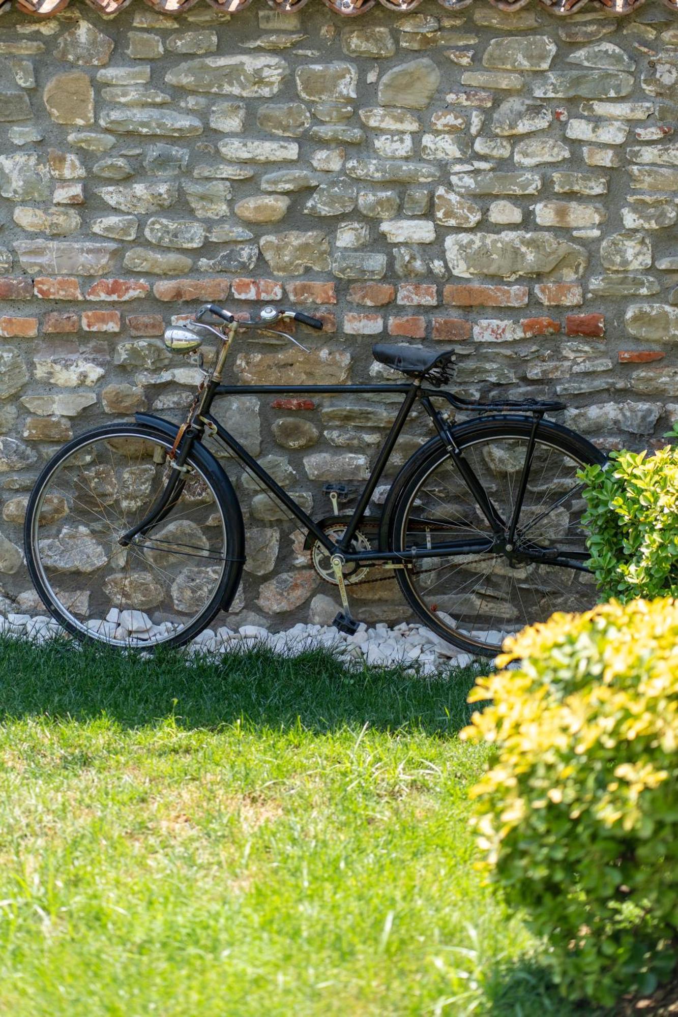 Villa Zoi A Stay To Remember I Located Inside The Castle Of Elbasan, On A Historic Roman Road Via Egnatia I Homemade Breakfast Елбасан Екстериор снимка