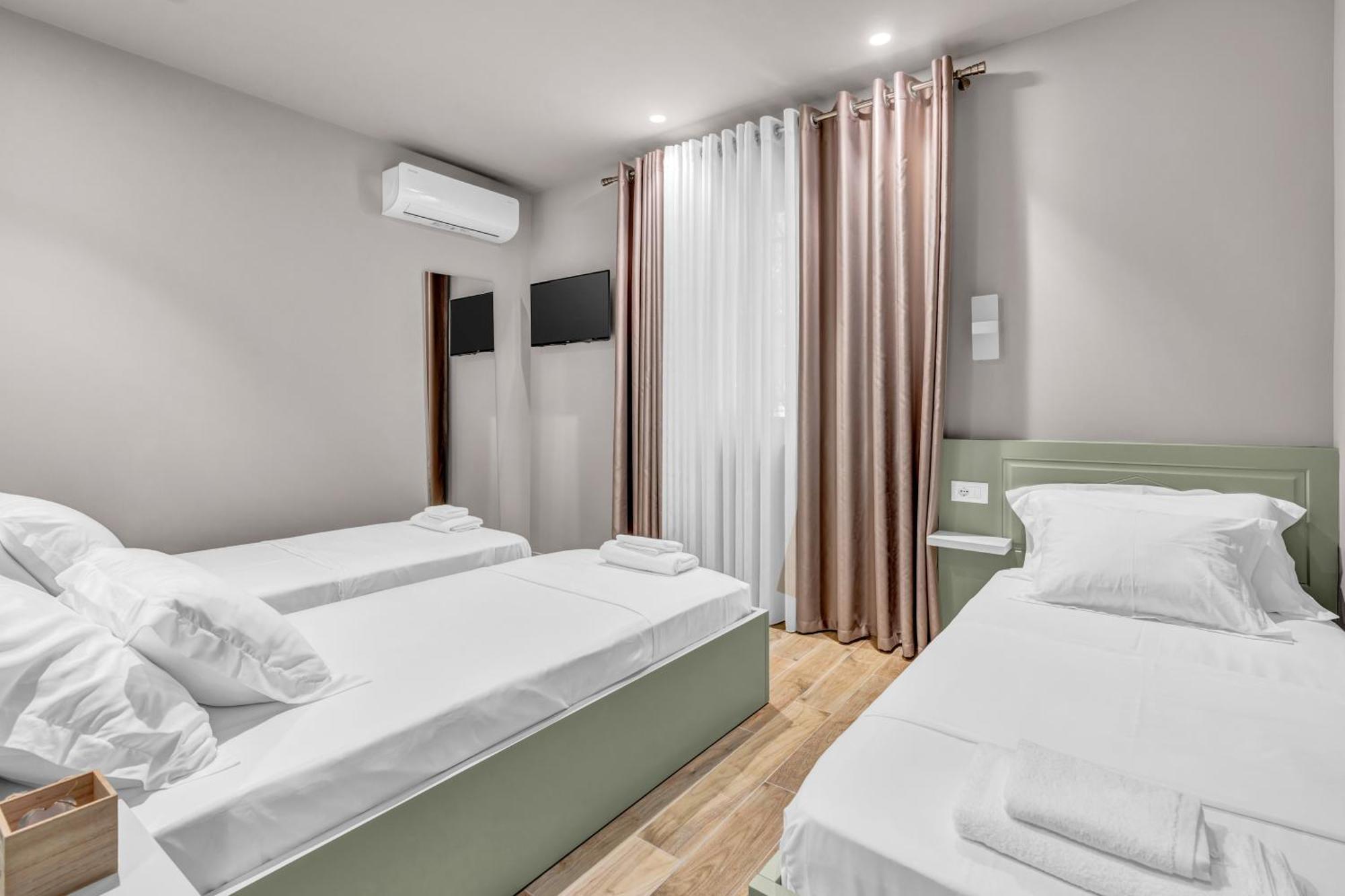 Villa Zoi A Stay To Remember I Located Inside The Castle Of Elbasan, On A Historic Roman Road Via Egnatia I Homemade Breakfast Елбасан Екстериор снимка