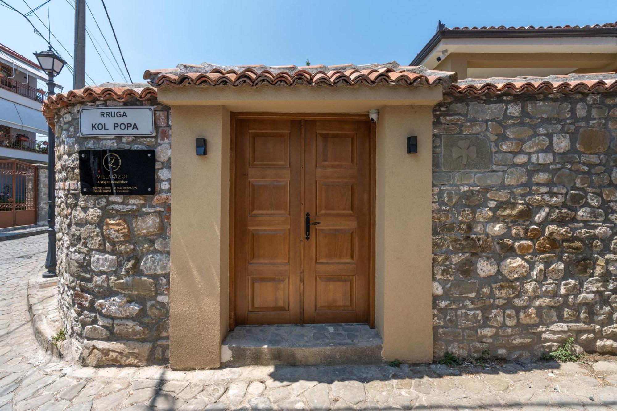 Villa Zoi A Stay To Remember I Located Inside The Castle Of Elbasan, On A Historic Roman Road Via Egnatia I Homemade Breakfast Елбасан Екстериор снимка